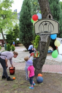 Festyn rodzinny z okazji dnia dziecka w Centrum Rehabilitacji dla Dzieci 