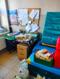 Tak. Pomagam. Napełnij kosz nadzieją.
