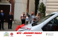 WTZ Caritas Diecezji Opolskiej w Kluczborku otrzymały nowy samochód!_5